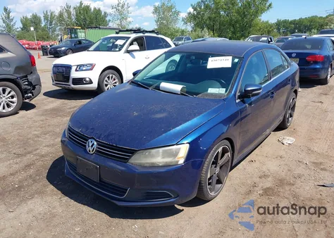 2013 Volkswagen Jetta 2.5L Se z USA, uszkodzony, nr VIN 3VWDP7AJ6DM369880